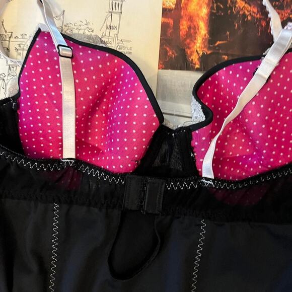 Lace and bow adorable mini slip dress - Picture 7 of 7